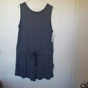NWT stem romper w/ pockets from Nordstrom